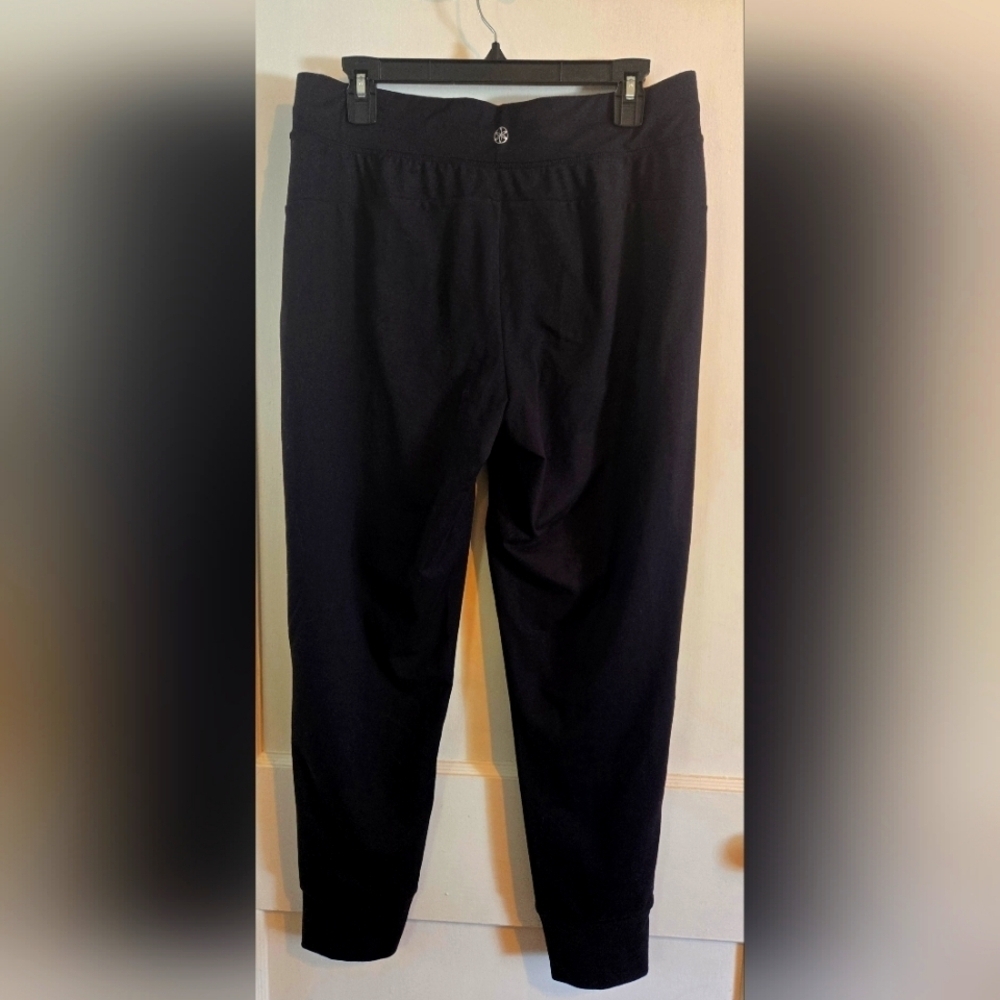 NWOT | Gaiam | Women's Zuri Knit Jogger Leggings | Color: Black | Size: Medium - Picture 8 of 12